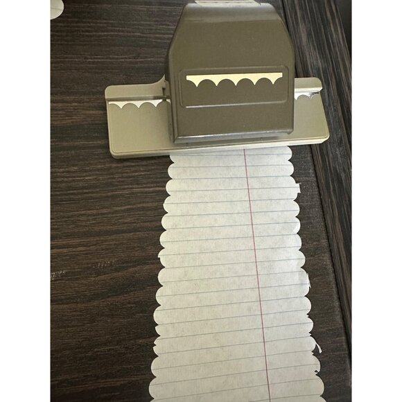 Stampin' Up! Scallop Edge Punch For Paper Crafting & Scrapbooking - Picture 2 of 5